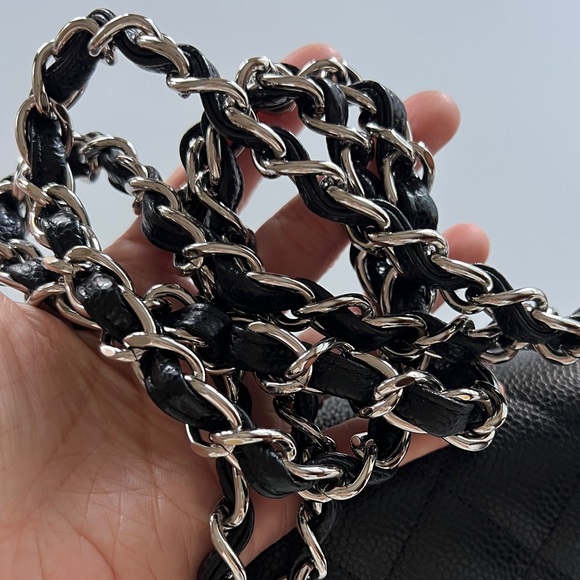 Chanel Classic Jumbo Flap Caviar Silver Hardware - Picture 3 of 8